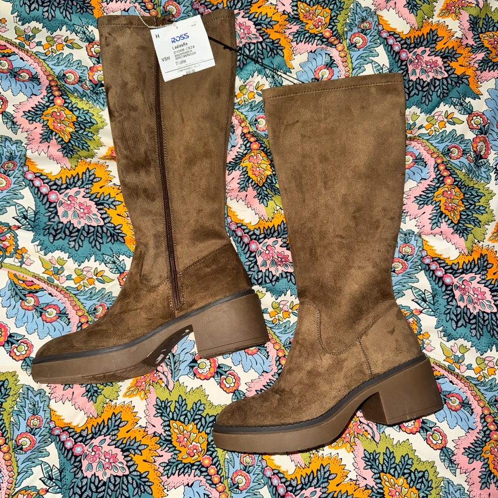 White Mountain Brown Heeled Boots